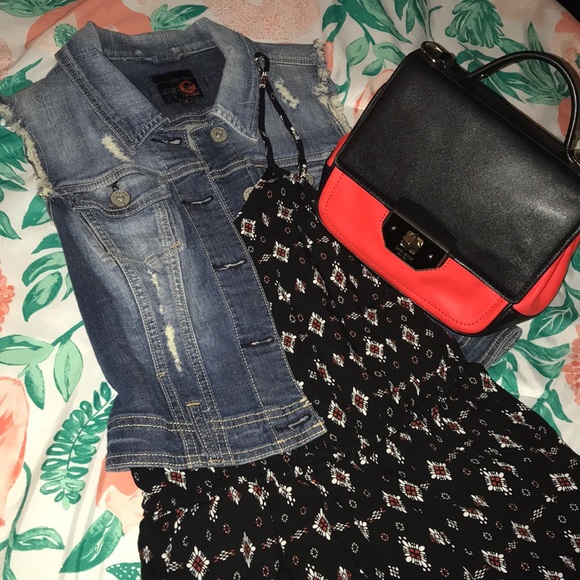 Sold! - Picture 6 of 7